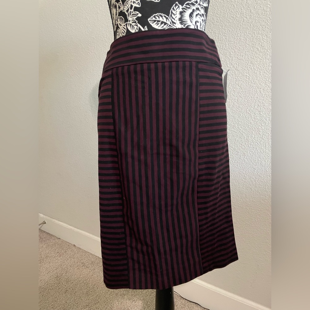 Pencil skirt in good condition. Size 0 . Burgundy & black stripes color